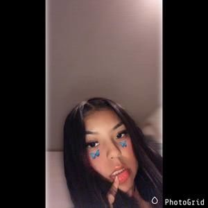 Meet your Posher, Mia